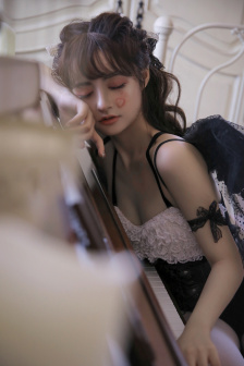 小不点爱吃肉混JIN